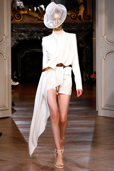 Look 26